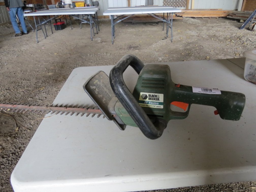 Black & Decker Electric Hedge Trimmer