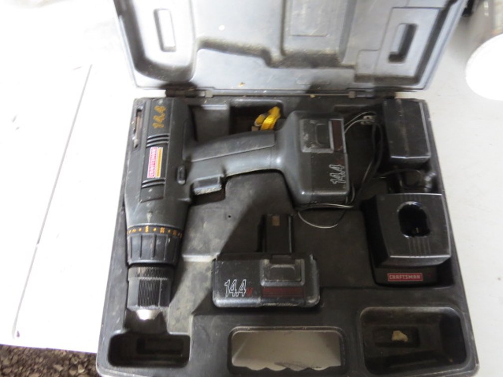 Craftsman Cordless Drill Set
