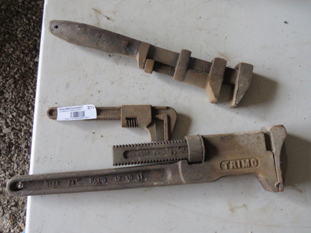 Large Pipe Wrenches