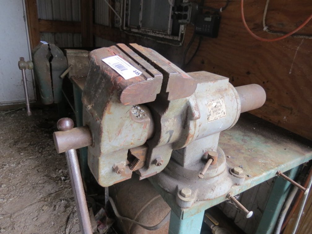 Bench Grinder & Vise