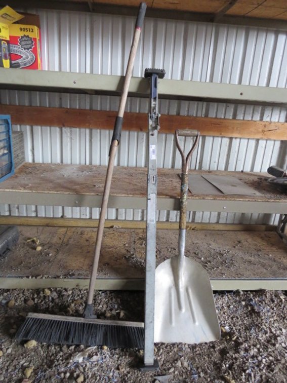 Assorted Hand Tools