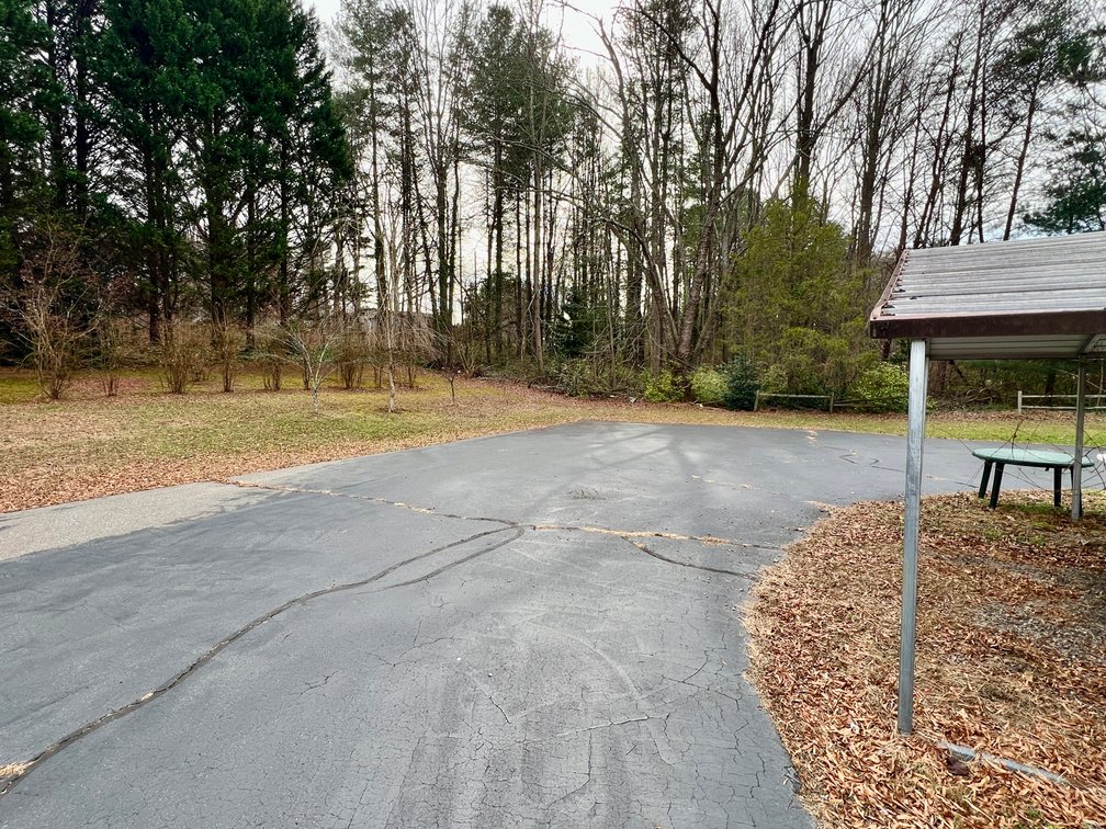 Adorable Brick Home in Taylorsville, NC Auction