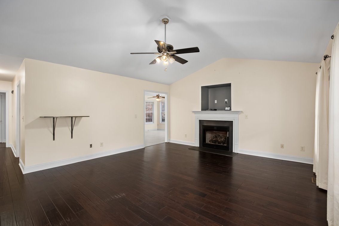 Charming Pleasant Garden Home on Spacious Lot with Large Shop