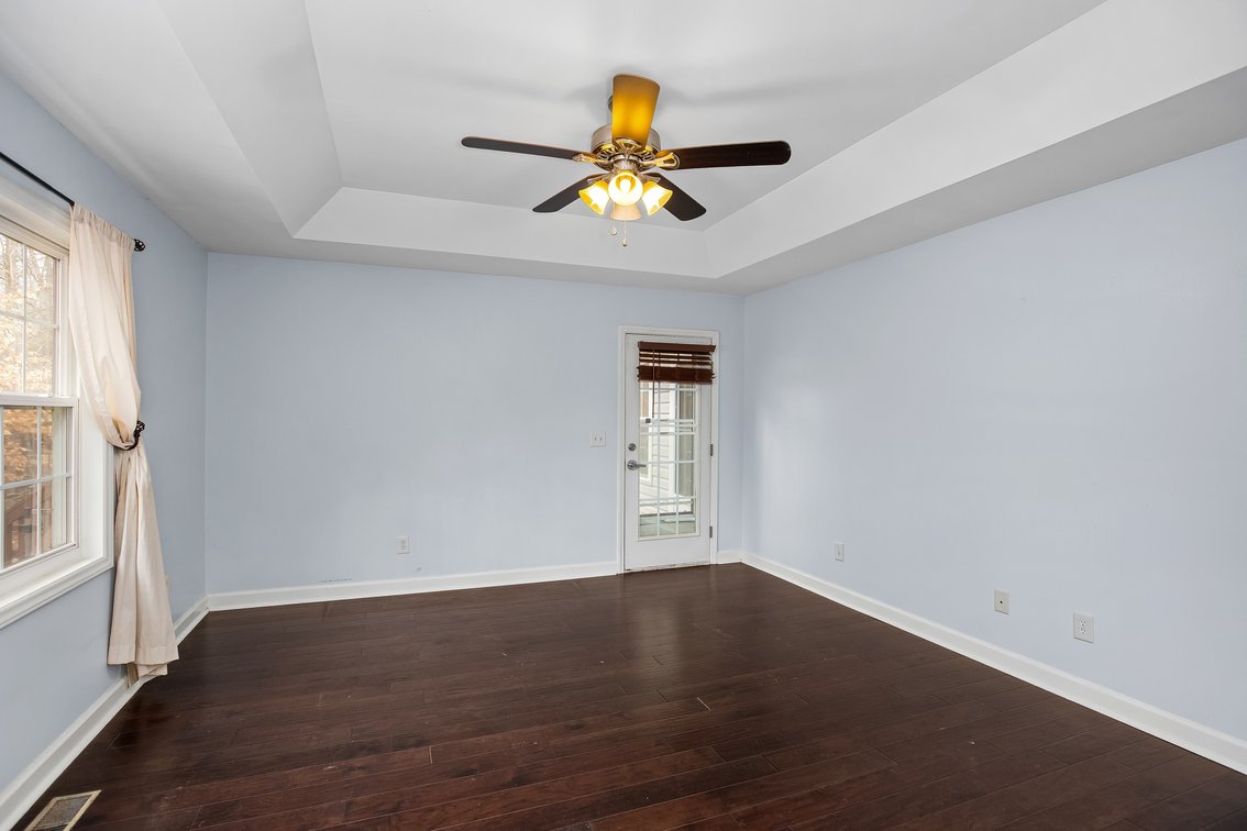 Charming Pleasant Garden Home on Spacious Lot with Large Shop