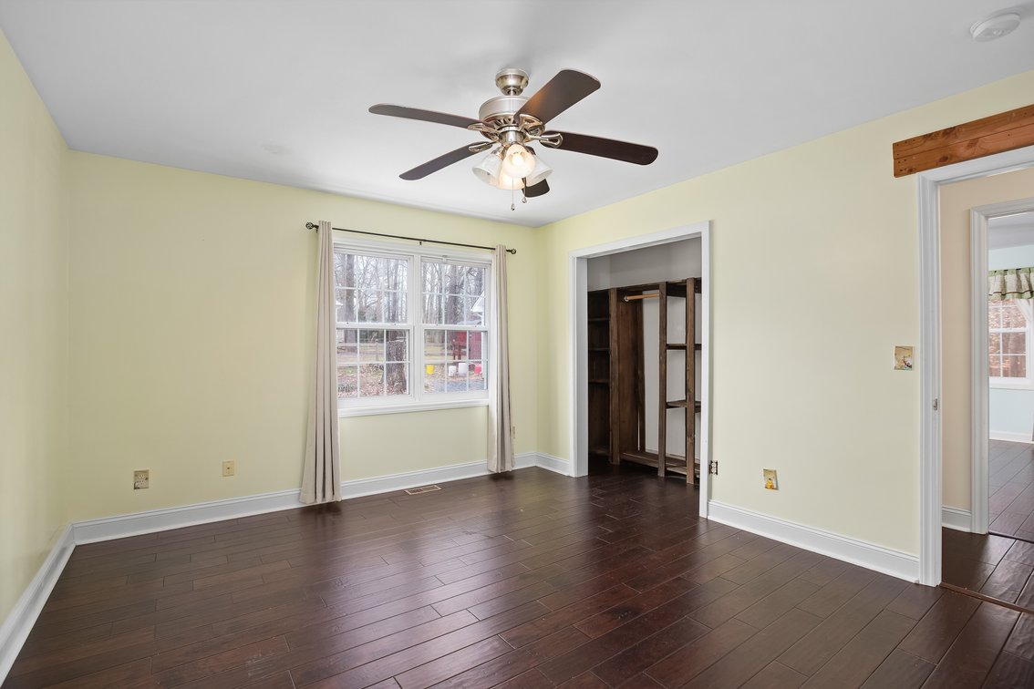 Charming Pleasant Garden Home on Spacious Lot with Large Shop