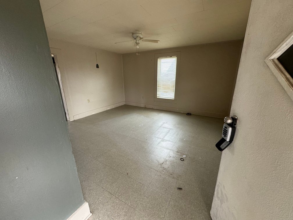 Hickory Home Auction