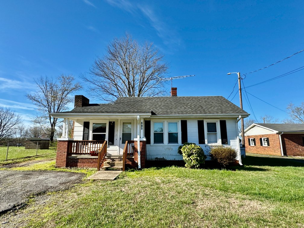 JUDICIAL SALE - 2 Bed/1 Bath Home in East Bend, NC
