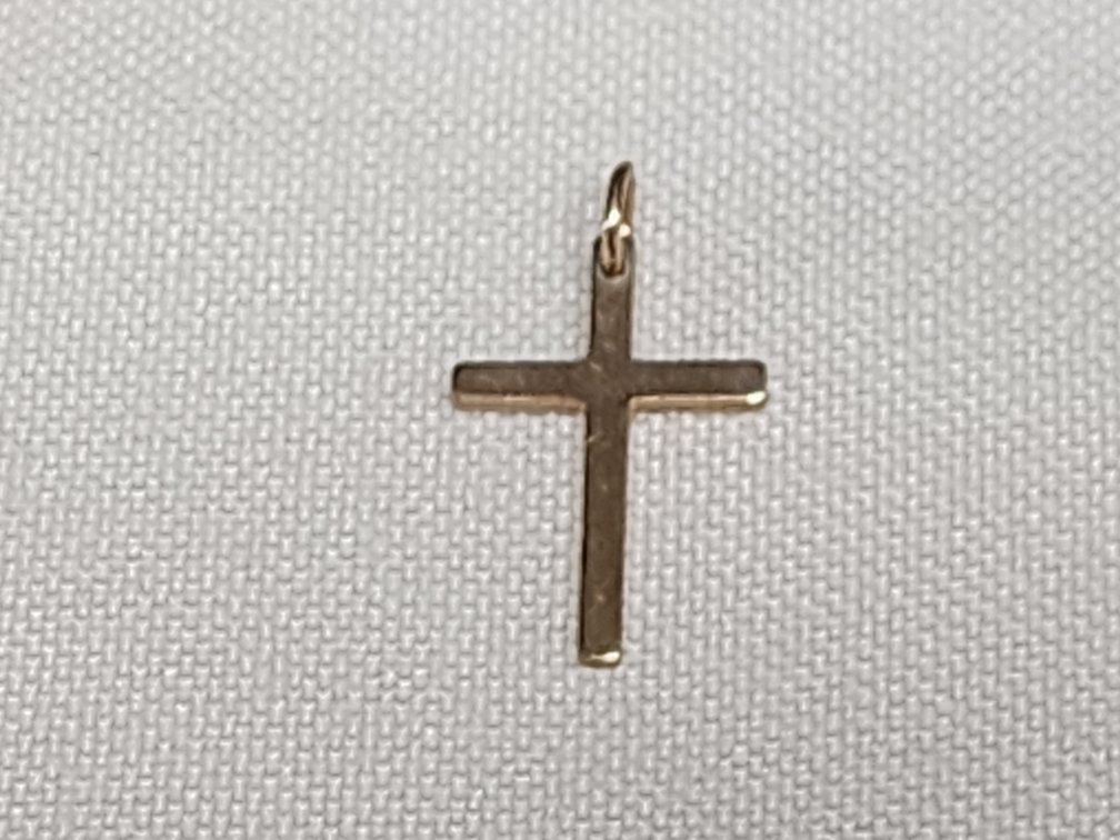 10K Gold Cross