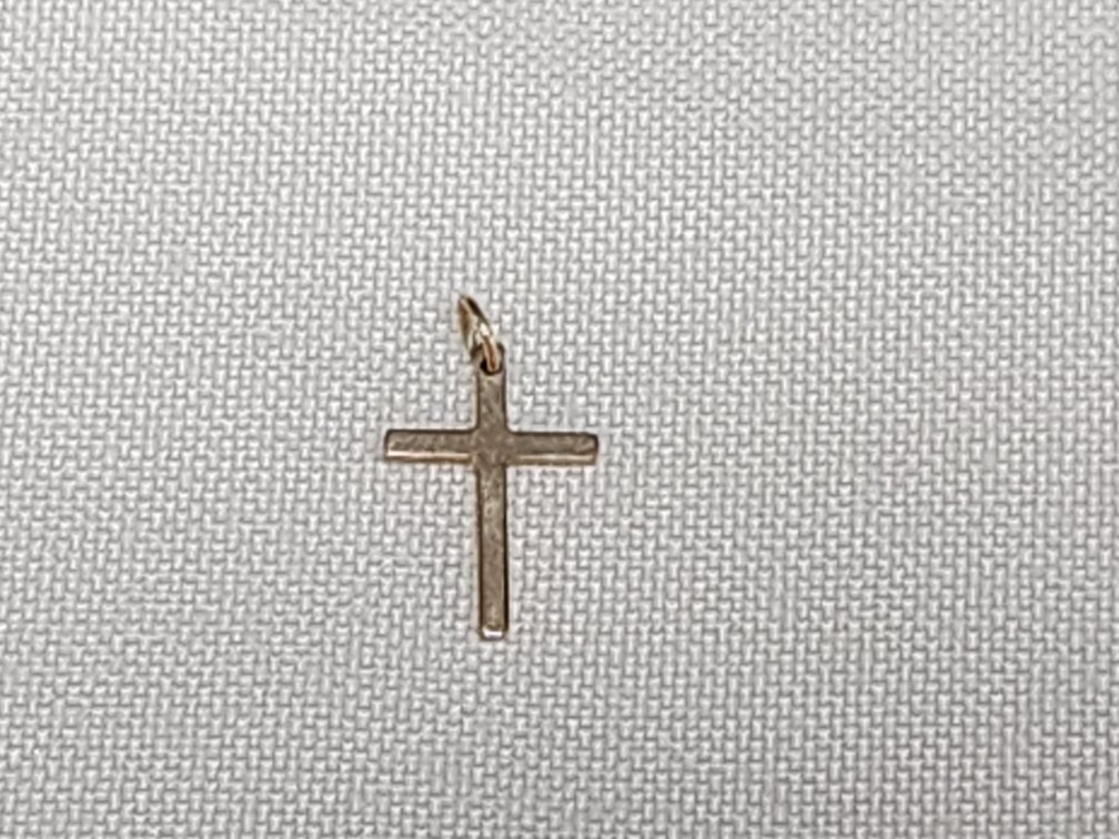 10K Gold Cross