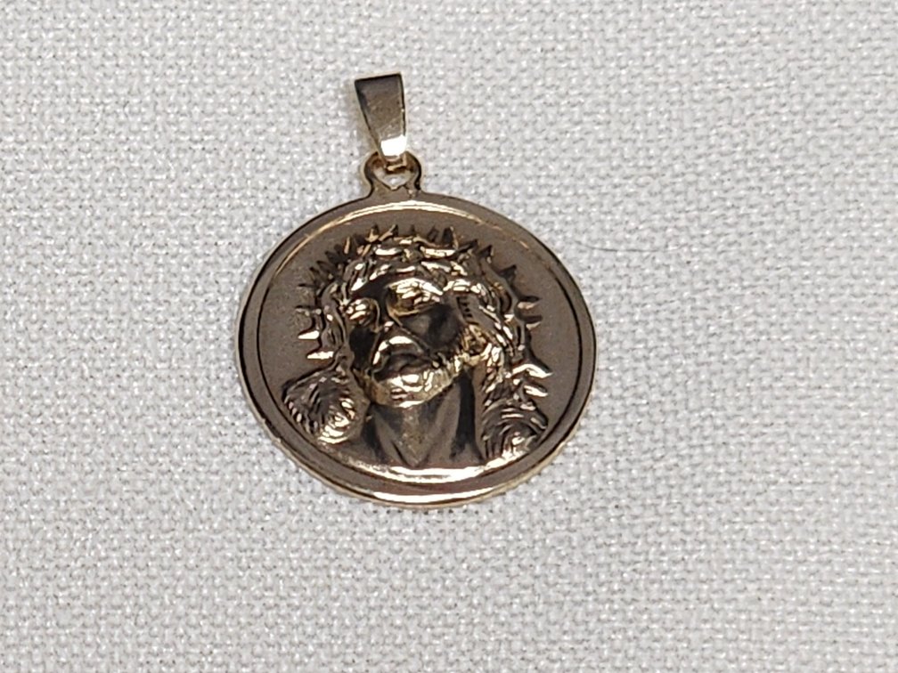 14K Gold Jesus Pendant 