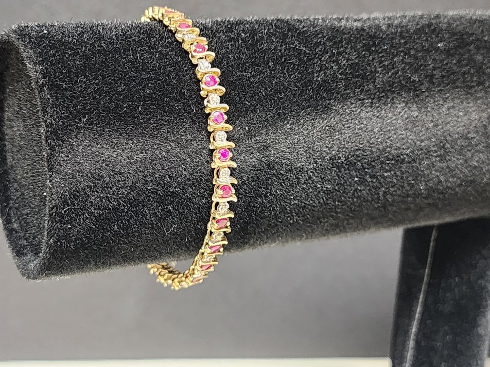 10K Gold Tennis Bracelet 