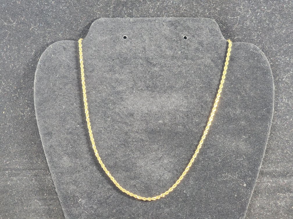 10K Gold Necklace 