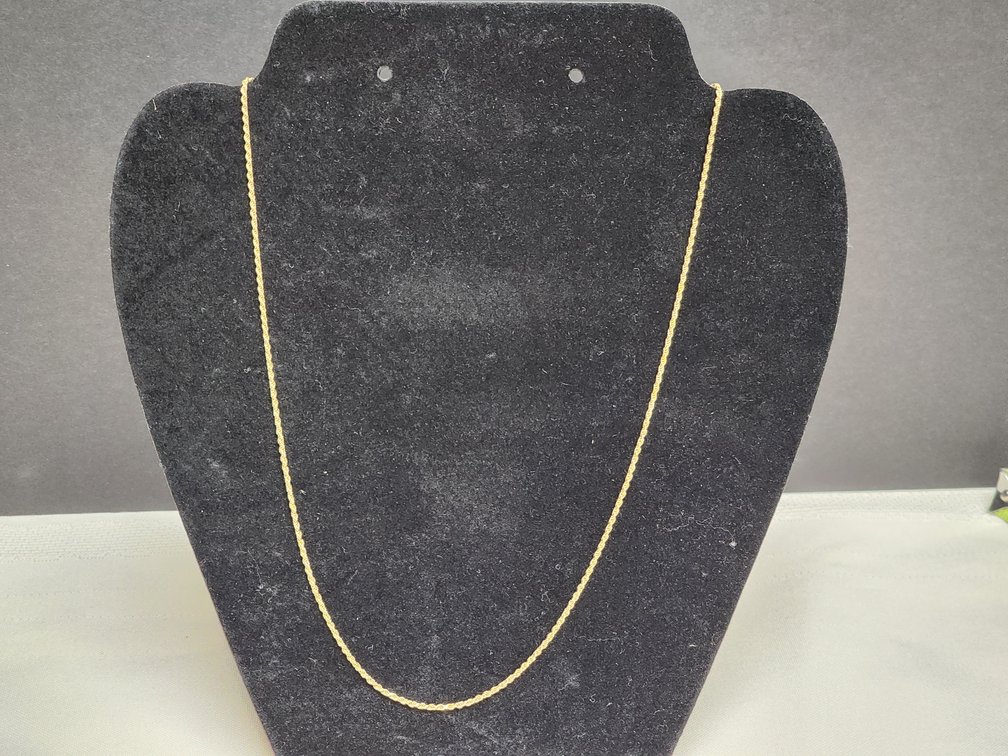 10K Gold Necklace 