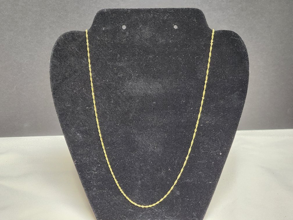 10K Gold Necklace 