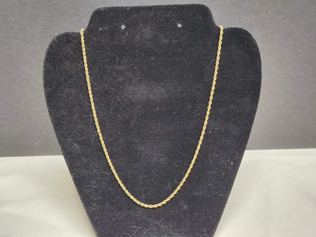 10K Gold Necklace 