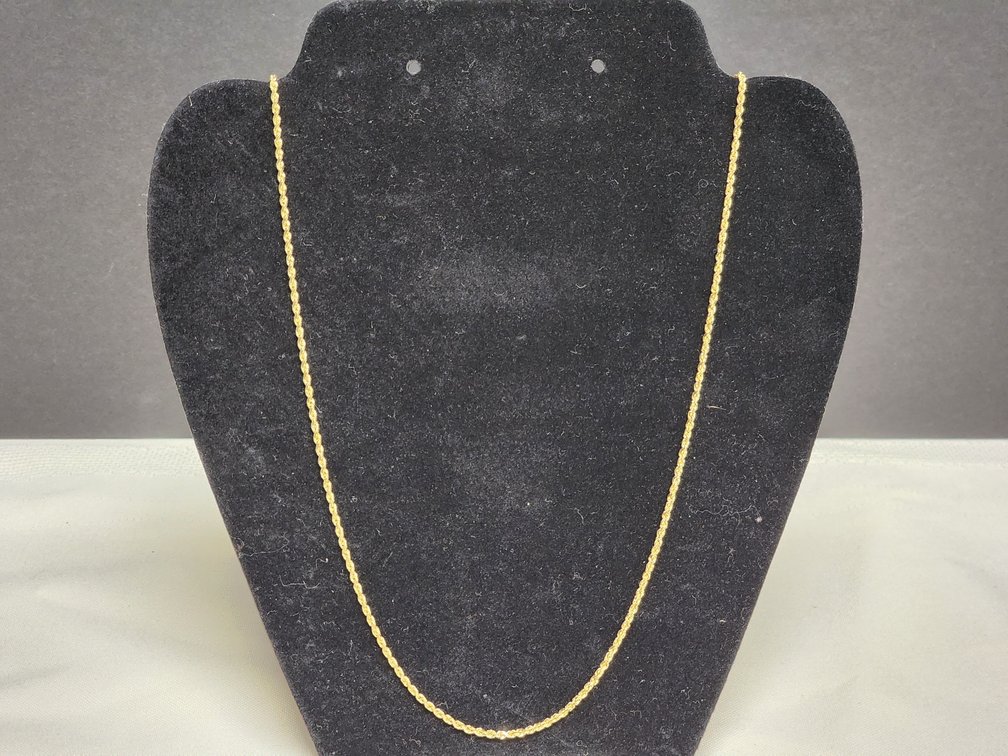 10K Gold Necklace 