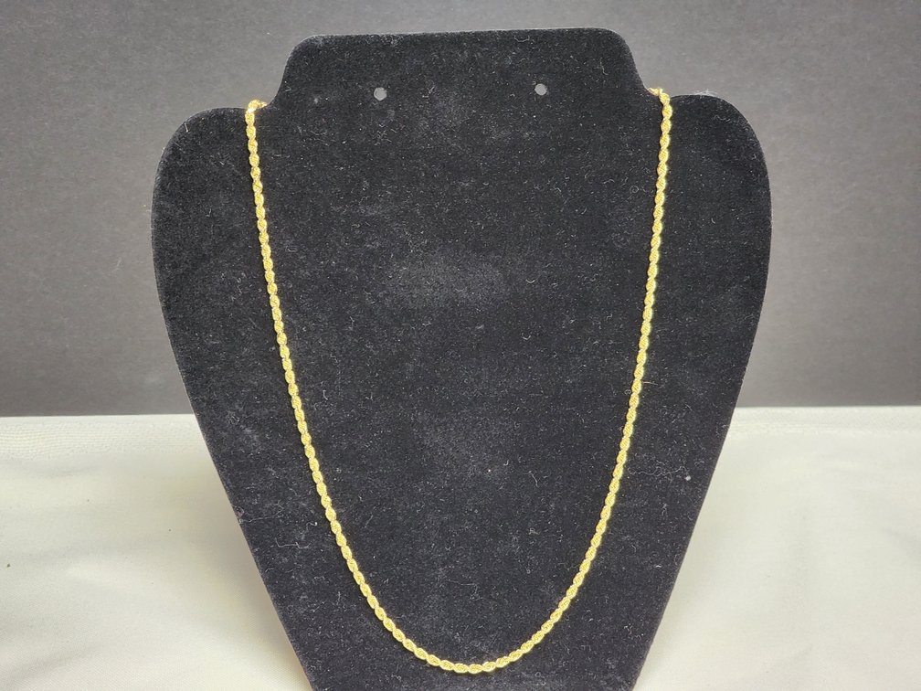 10K Gold Necklace 