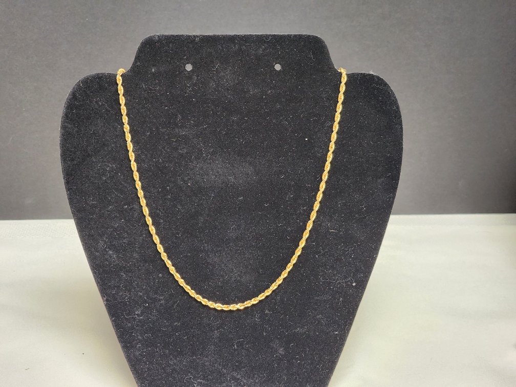 10K Gold Necklace 