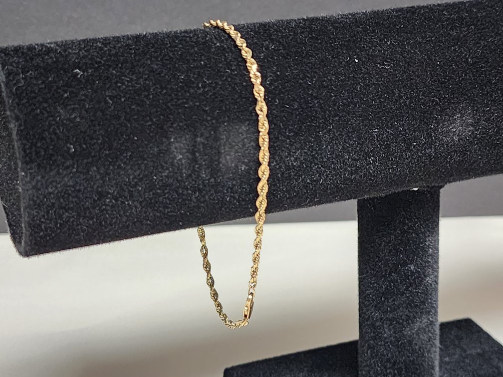 10K Gold Bracelet 