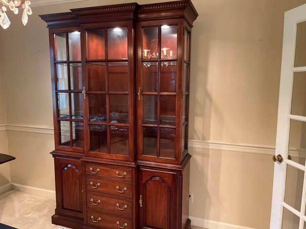 Image for Reins Family Downsizer Auction