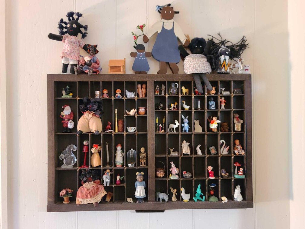 Shadow Box/Miniature Figurines