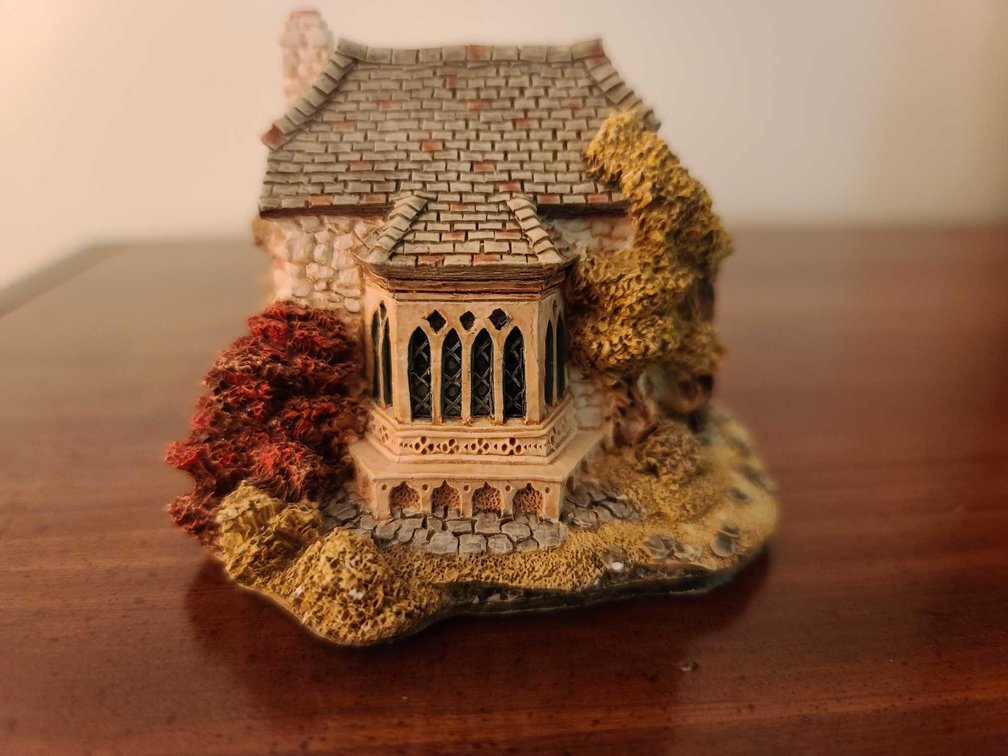 Lilliput Lane Cottage Collections House