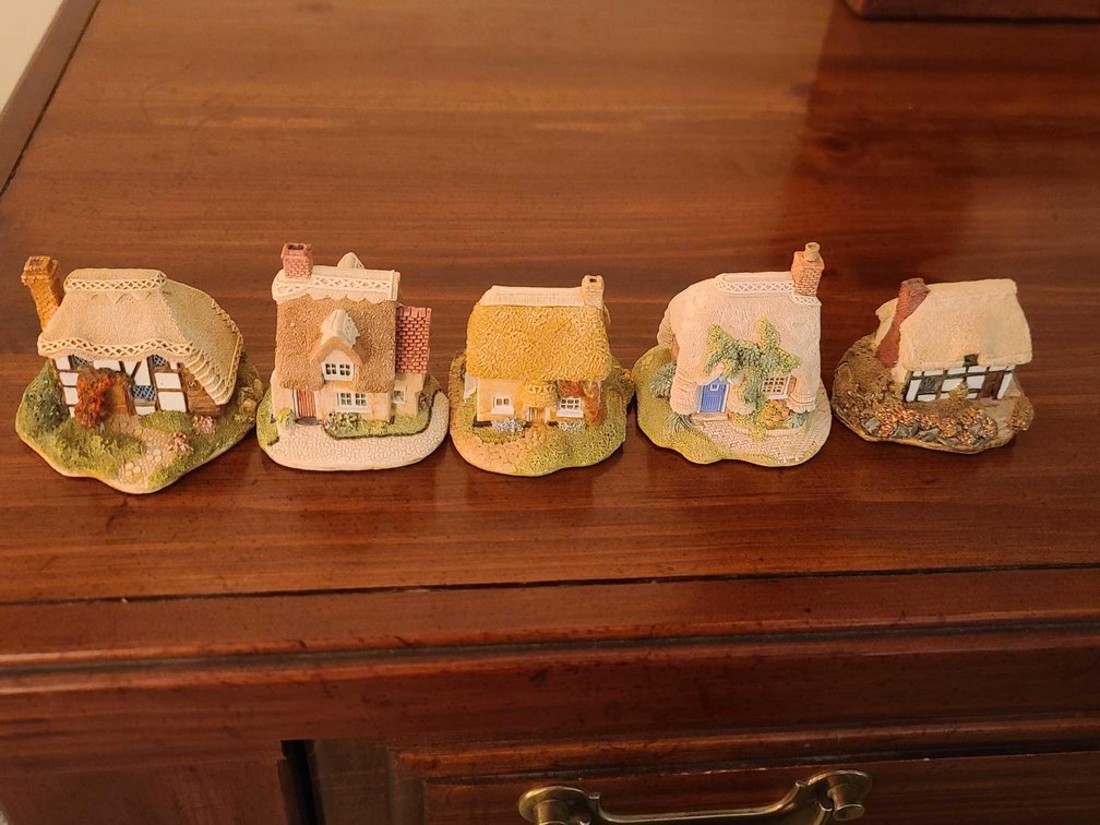 Lilliput Lane Minatures