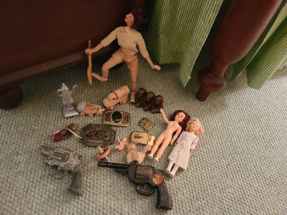 Toy Pistols/Dolls/Belt Buckles