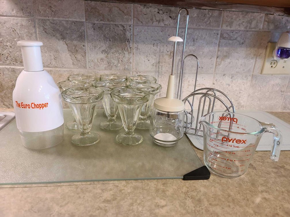 Soda Fountain Glasses/Pyrex Measuring Cup
