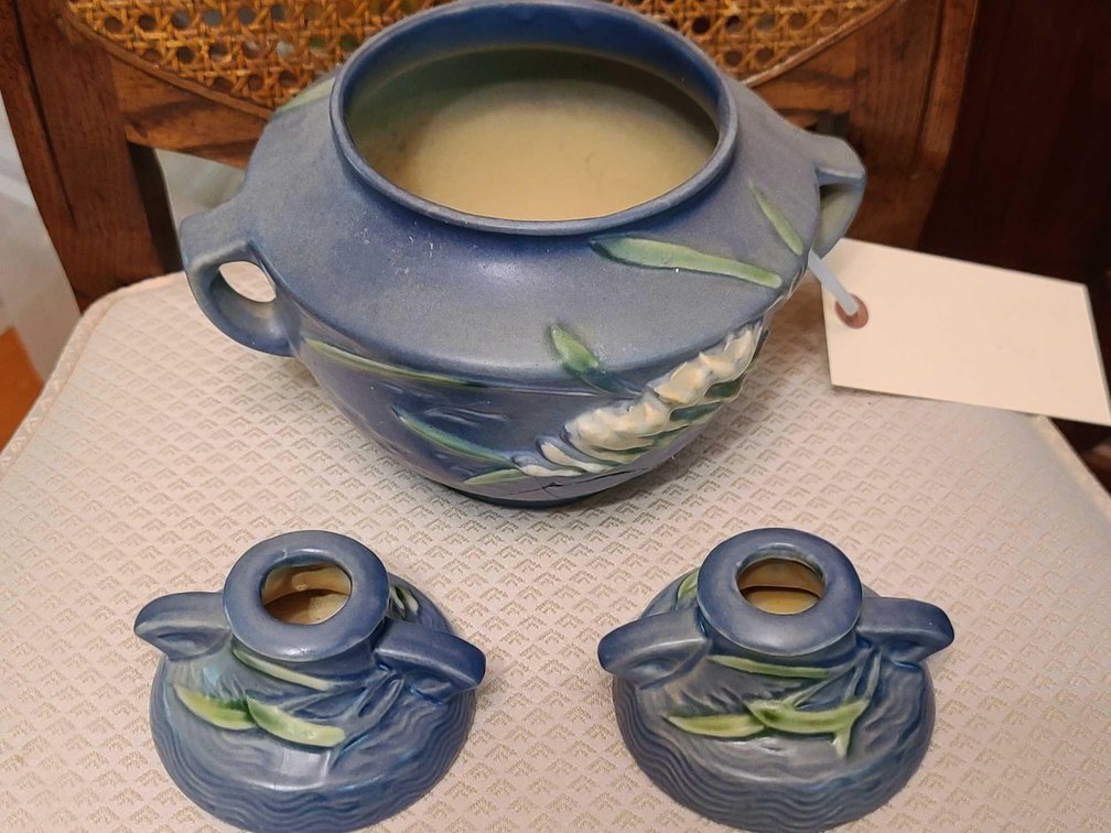 Roseville Pottery USA Freesia