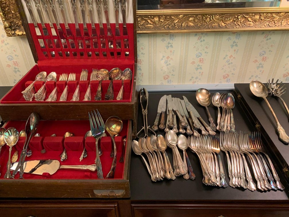 Old Company Plate Signature Rose 1950 Flatware by International Silver 150+pcs