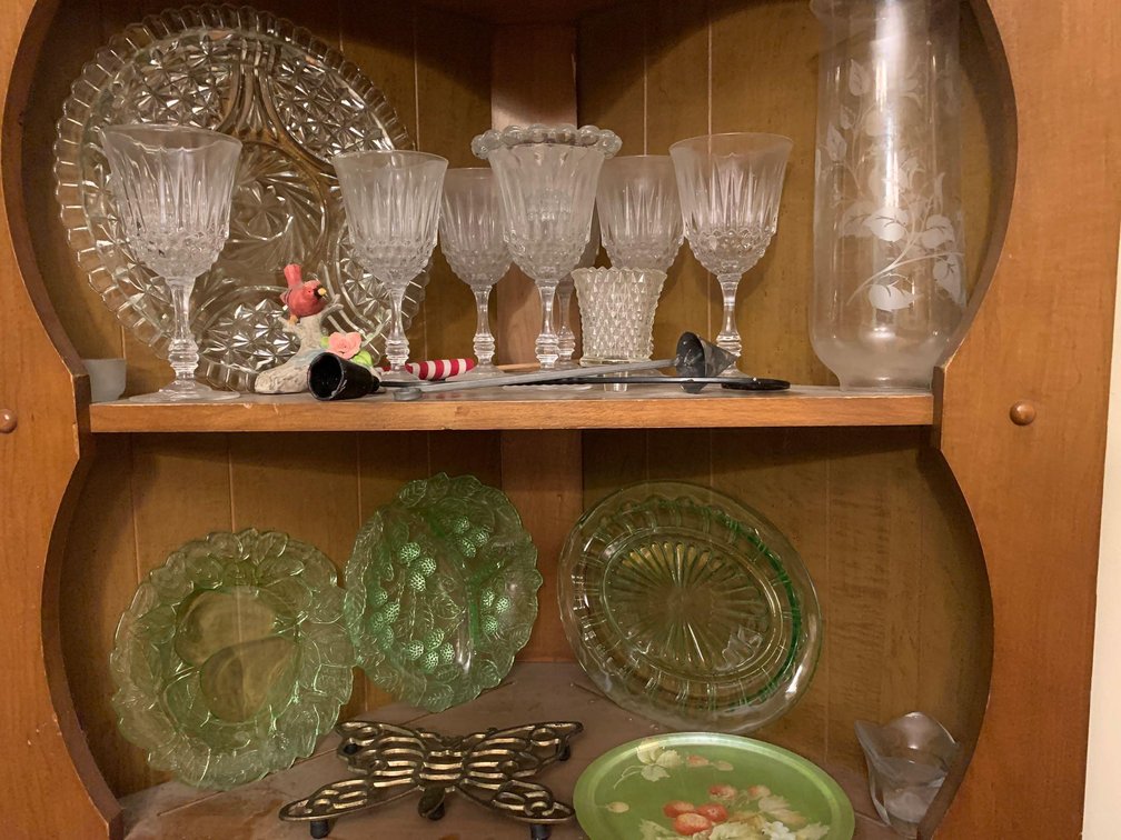 Decorative Plates/Stemware