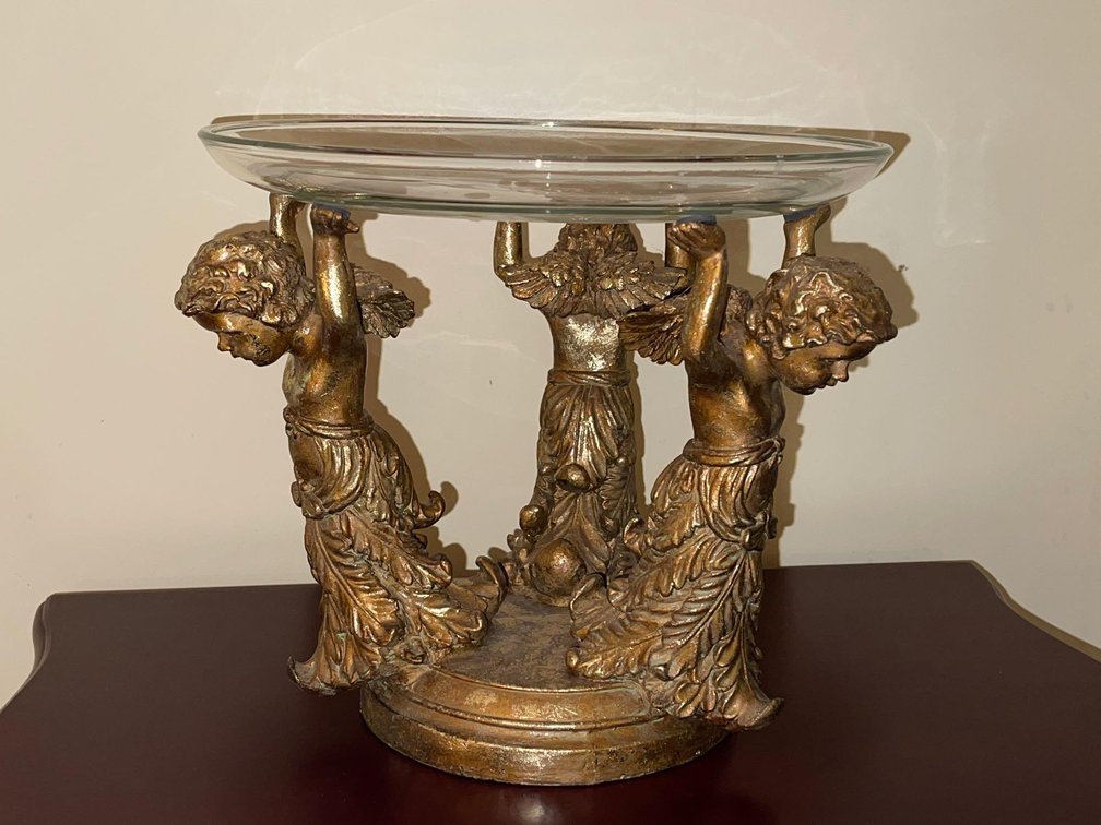 Cupid Plate Holder