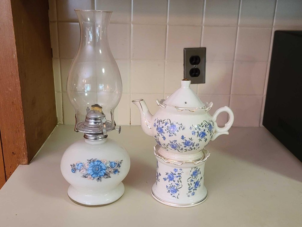Oil Lamp/Tea Pot