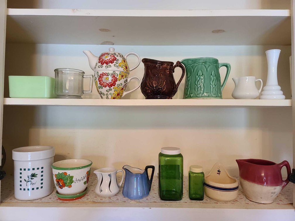 Pitchers/Creamers/Jars