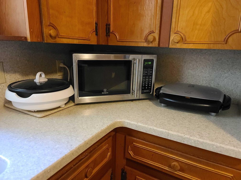 Microwave/George Forman Grill/Cooker