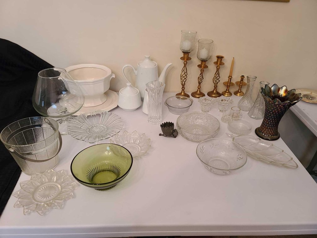 Soup Tureen/Tea Pot/Ice Bucker/Candle Sticks