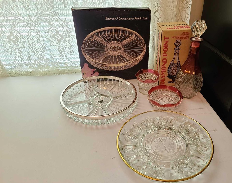 Platters/Relish Dish/Decanter