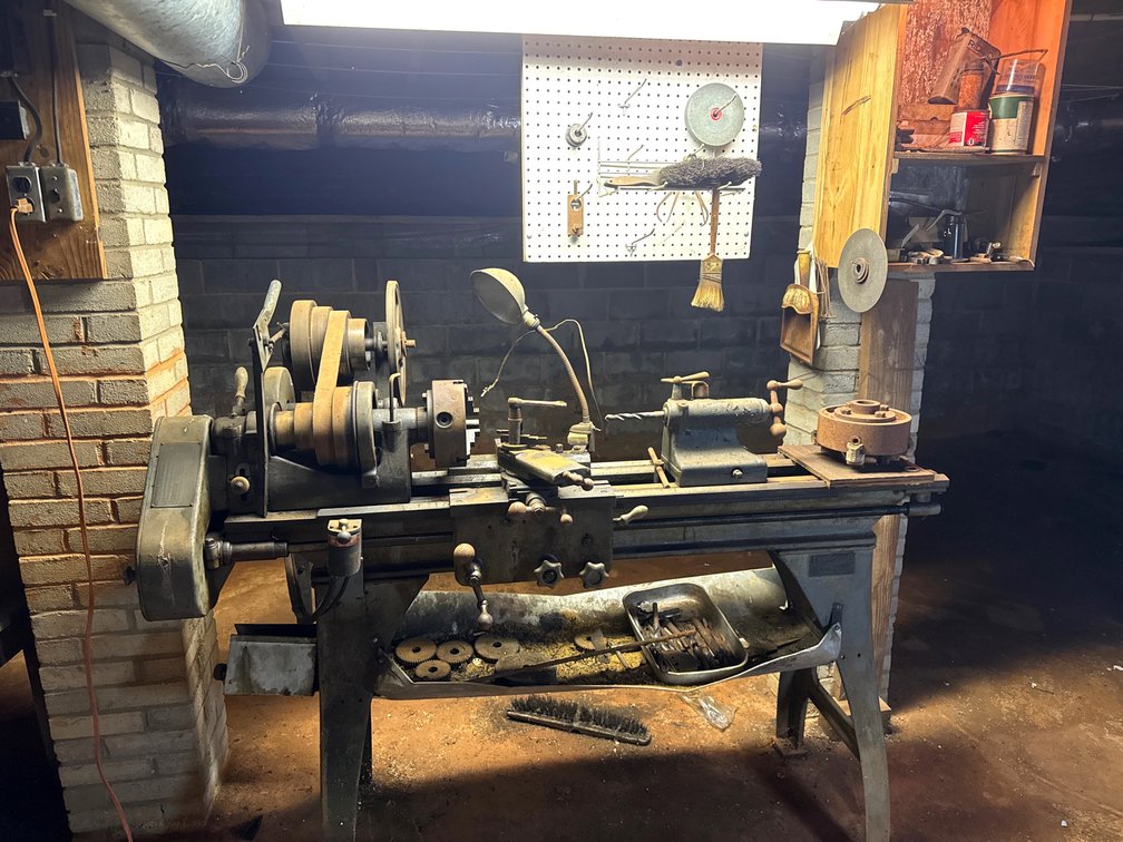 Iredell Antiques and Collectibles