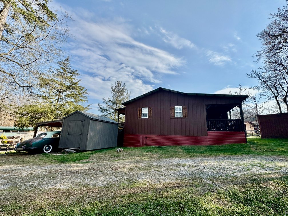 Love Valley Cabin