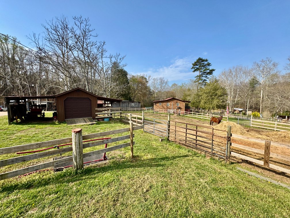Love Valley Cabin