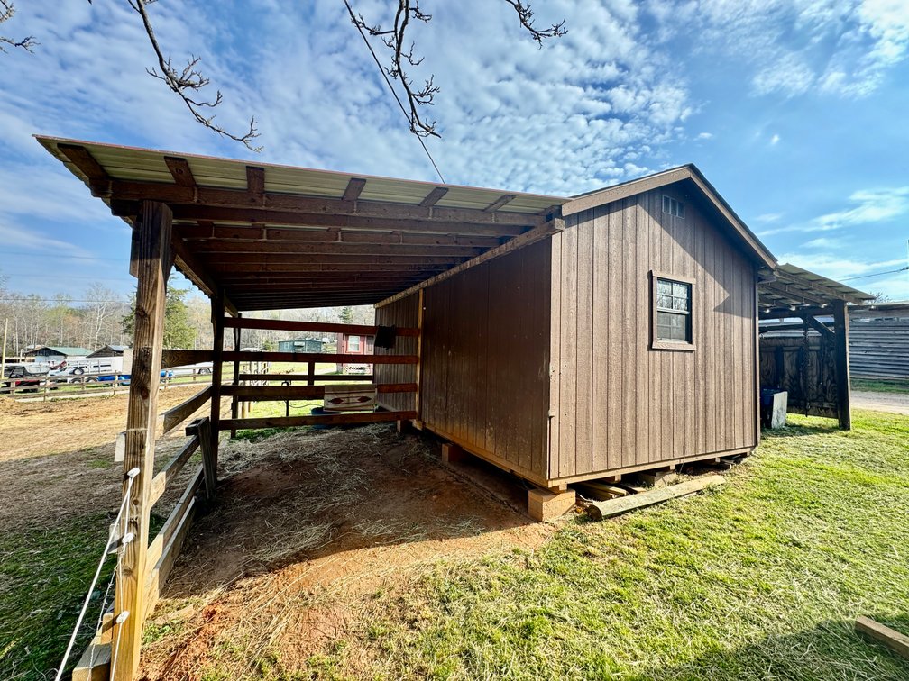 Love Valley Cabin