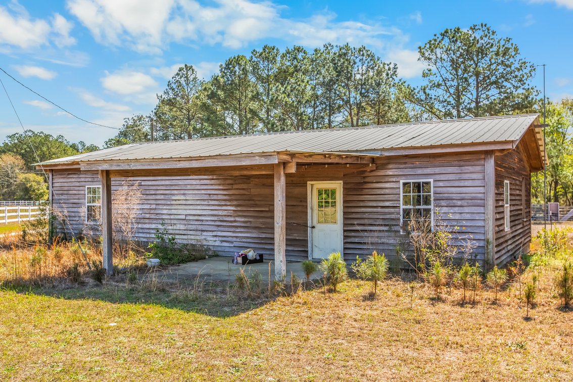 Bethune, SC Farm