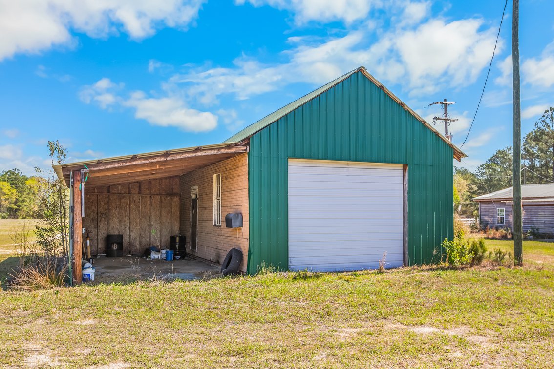 Bethune, SC Farm