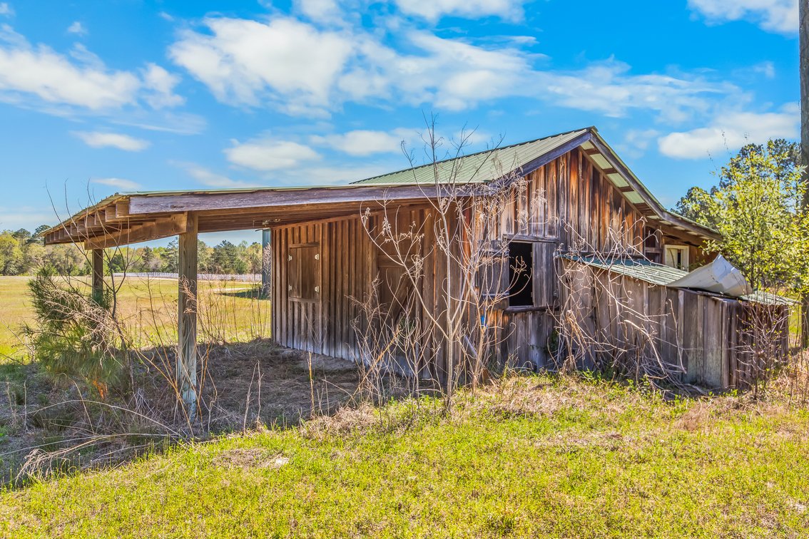 Bethune, SC Farm