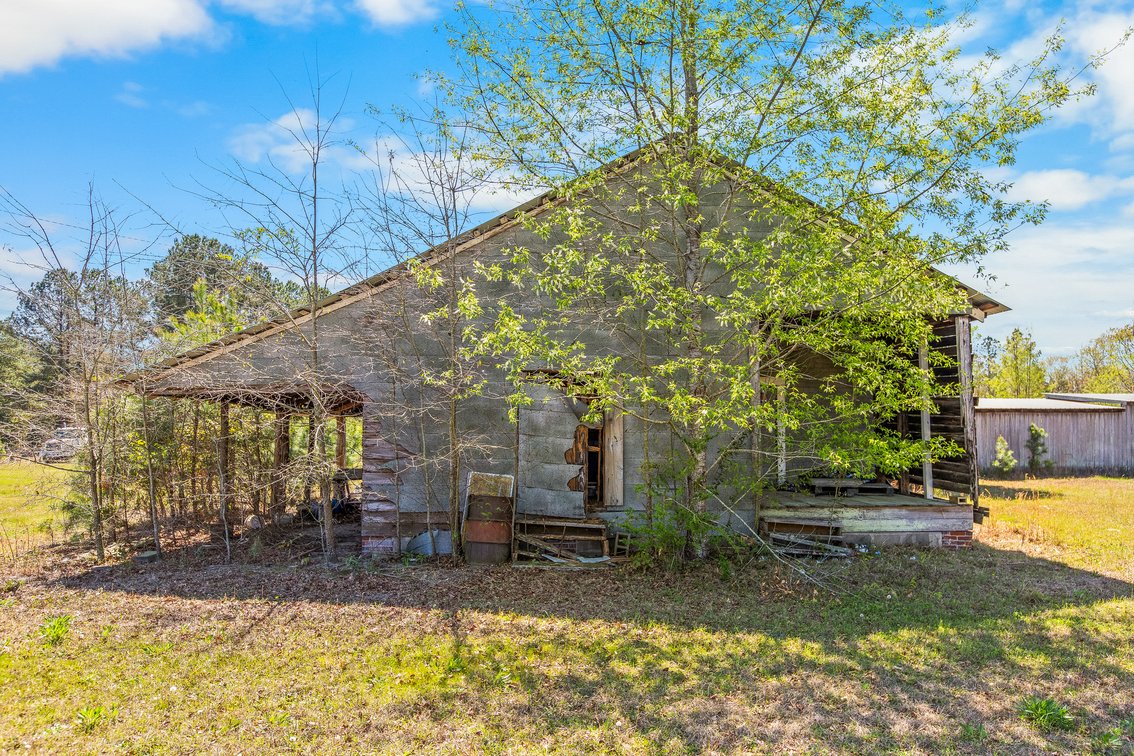 Bethune, SC Farm