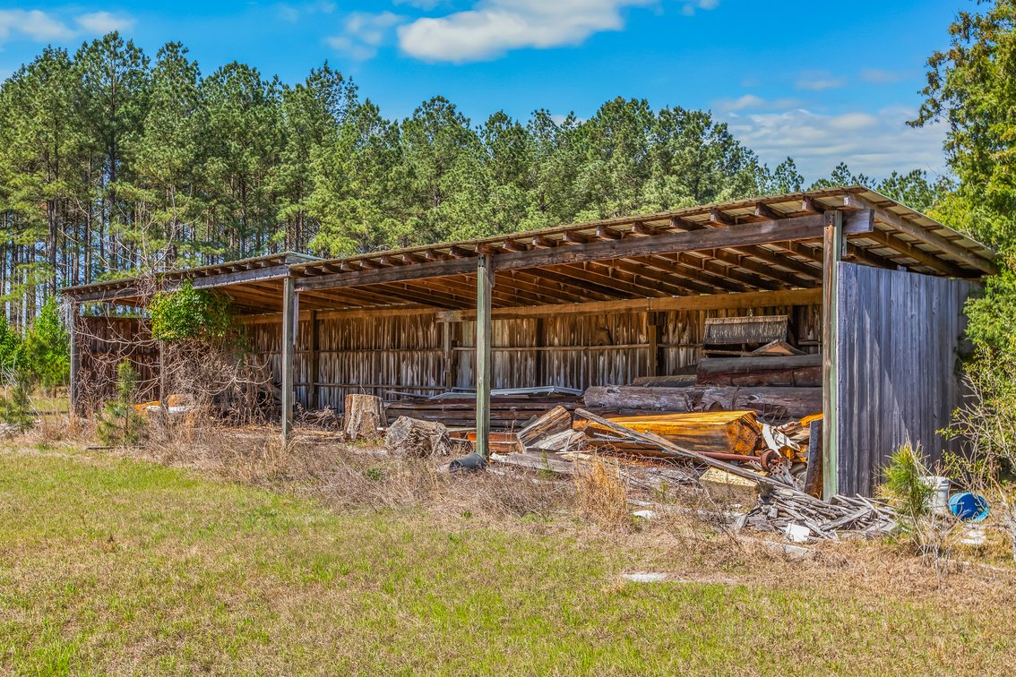 Bethune, SC Farm
