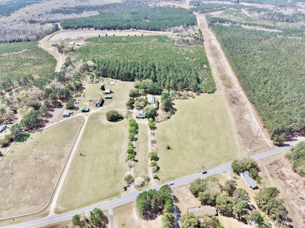 Bethune, SC Farm