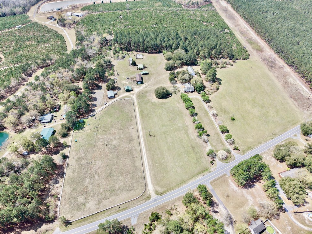 Bethune, SC Farm