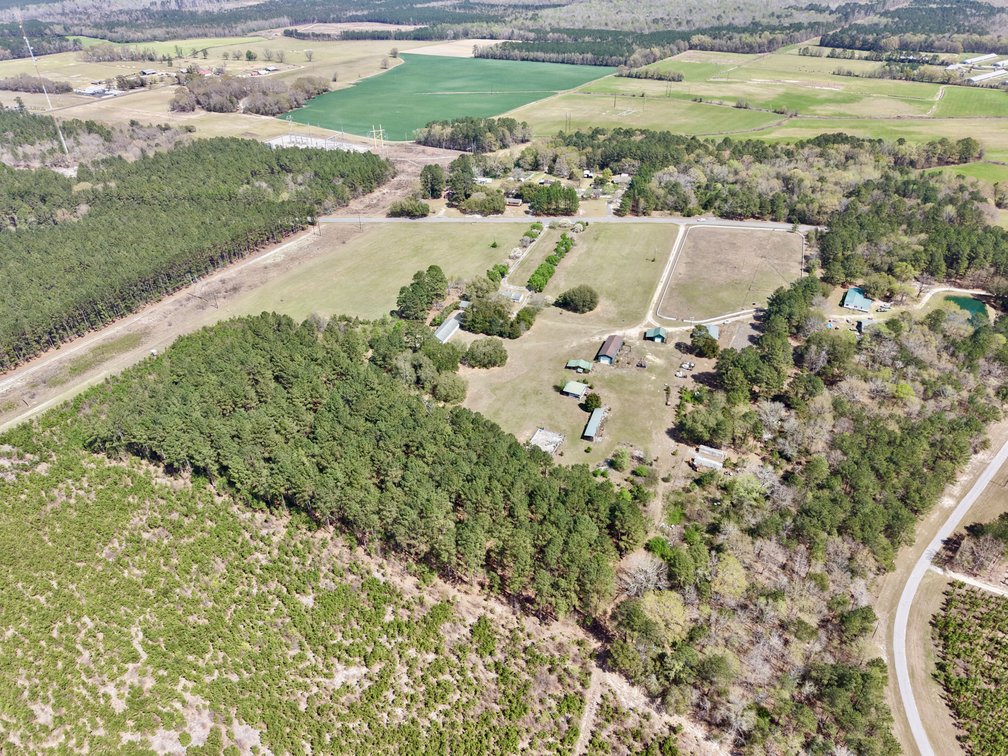 Bethune, SC Farm